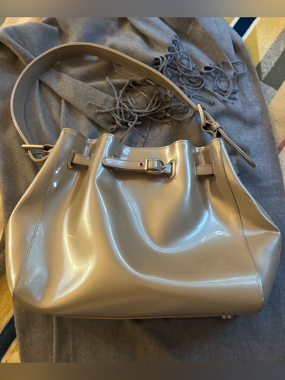 Beijo Brand Neutral Patent Cinched Bucket Shoulder Bag In Shiny Taupe